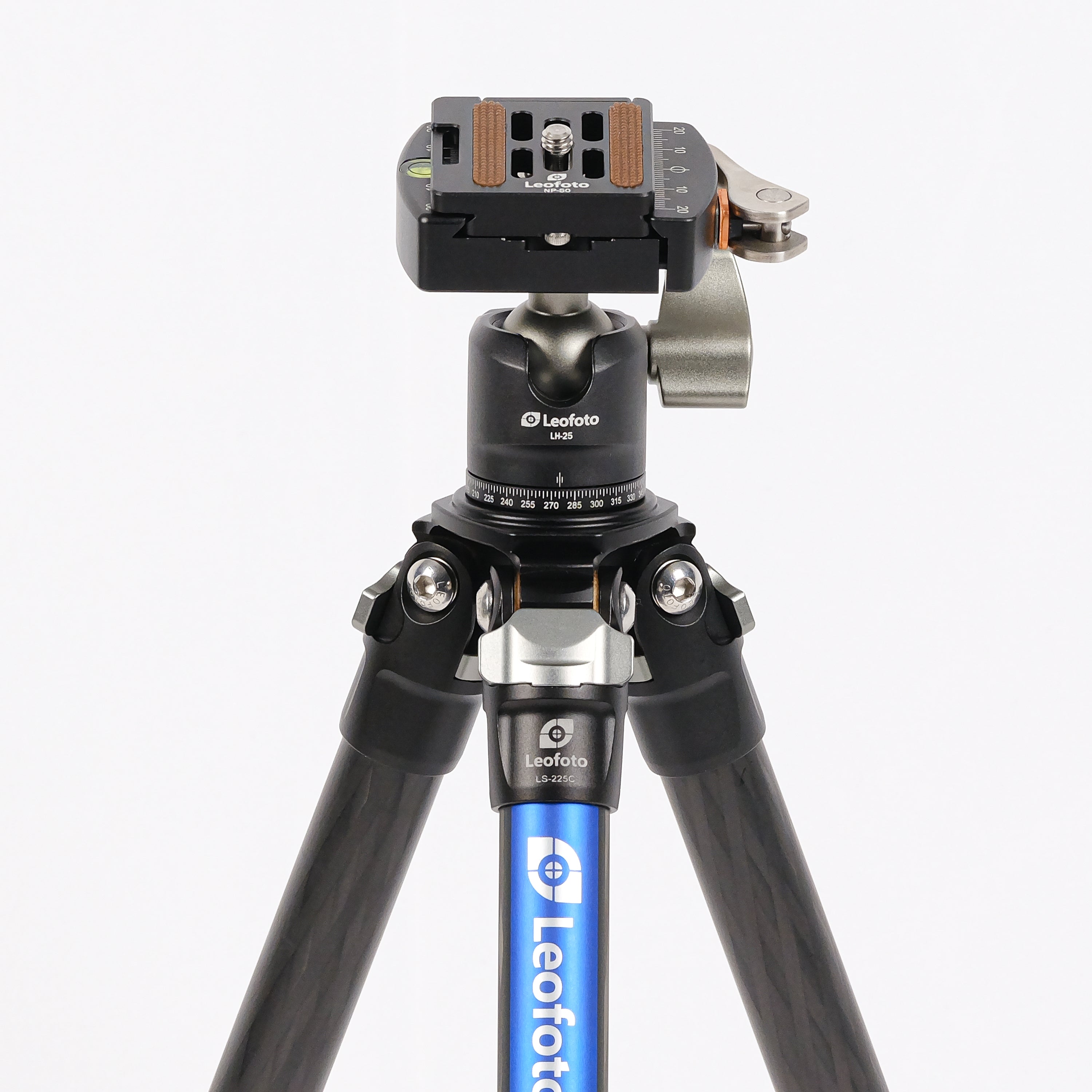 Leofoto LS-225C Ranger Series Tripod Set