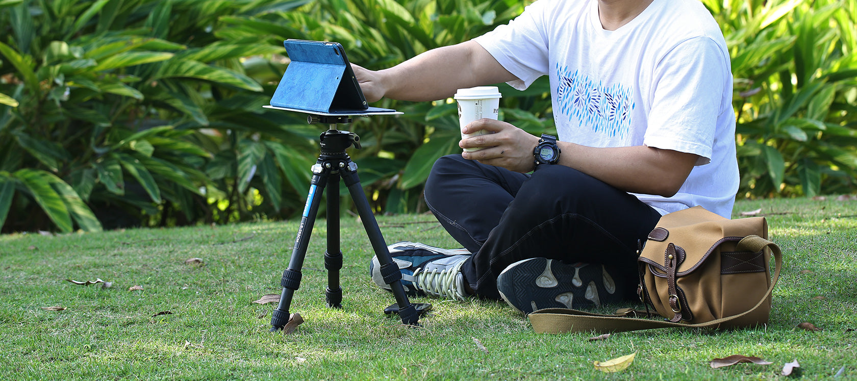 Leofoto LCH-1 Folding Portable Mini Tray/ Table, 1/4" Mounting