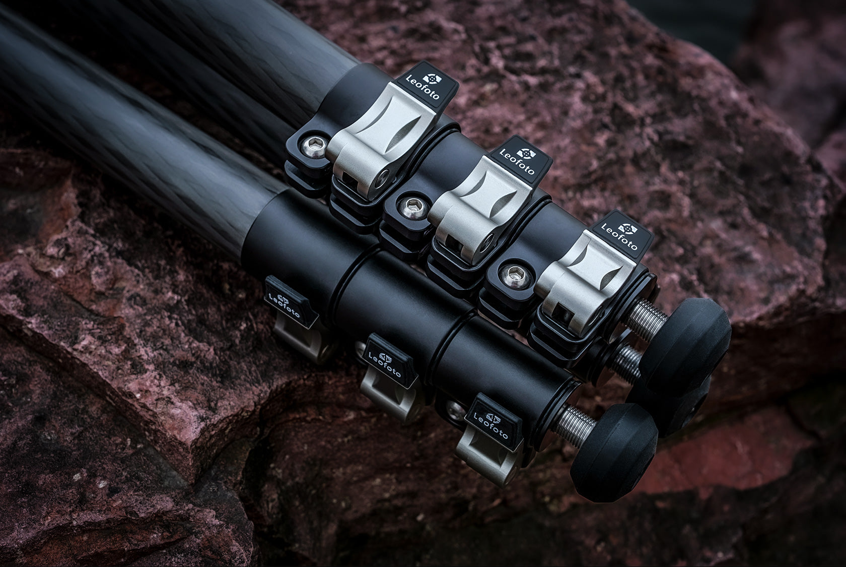 Leofoto LV-324C 4-Section Carbon Fiber Video Tripod / Built-In Hollow Ball and Flip Leg Locks