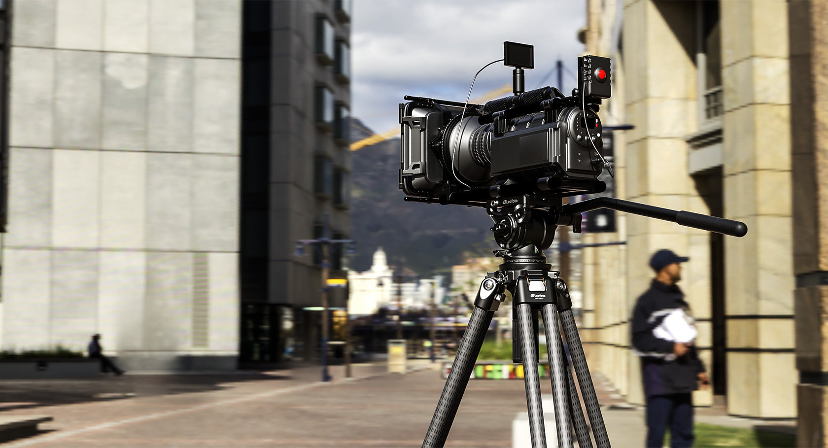 Leofoto LVC-193C Dual-Tube Video Tripod | 75mm Integrated Bowl with Leveling Base and Handle (Tripod Only)