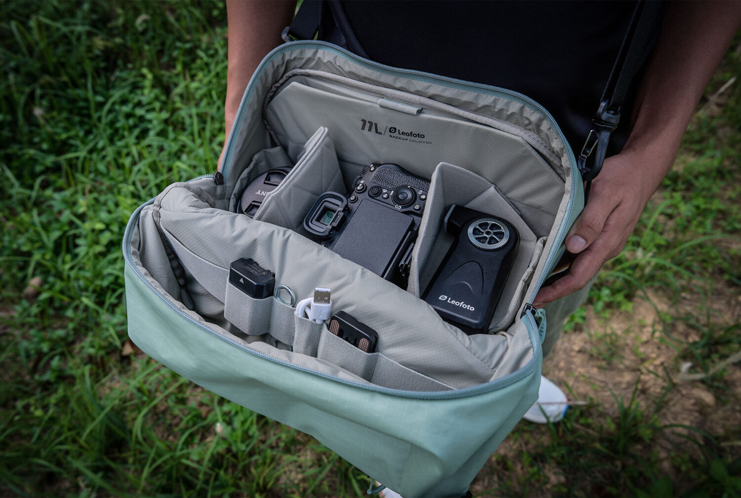 Leofoto 11L Sling Camera Bag (Matte Black, Cream Beige, Mint Green)