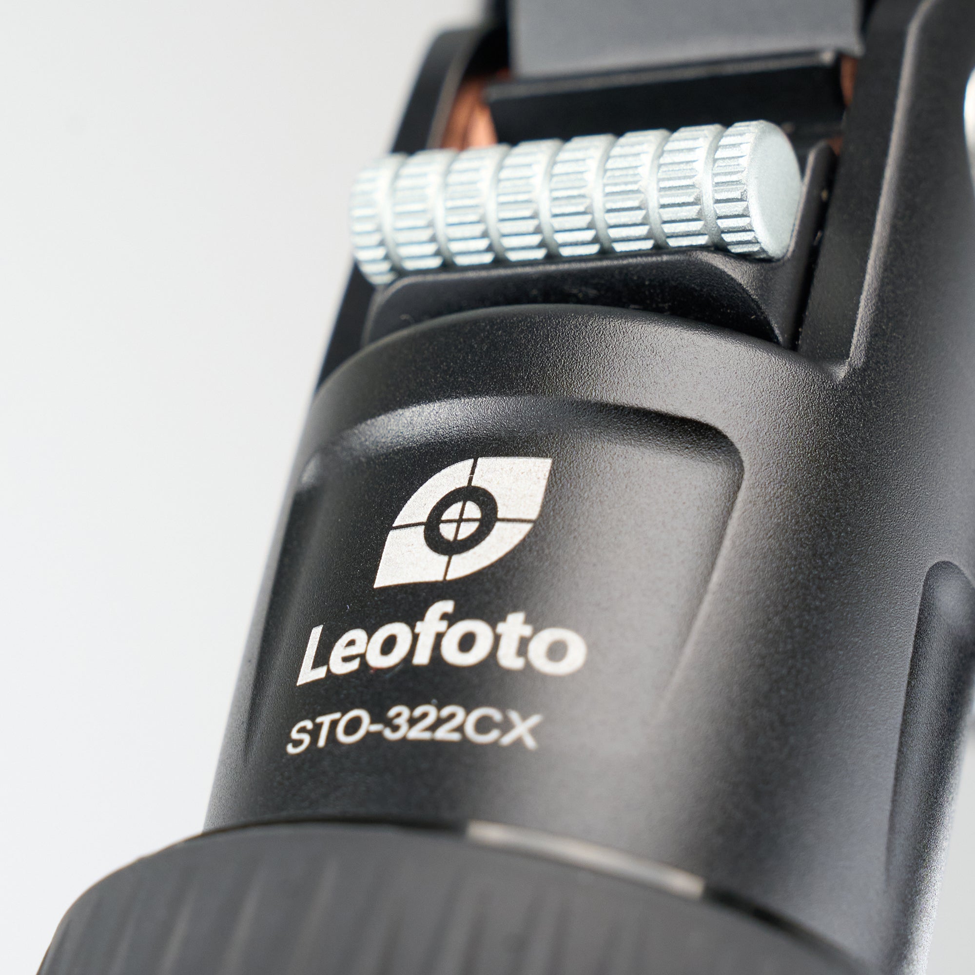 Leofoto STO-322CX Inverted Outdoors Series Carbon Fiber Tripod with Integrated Lever-Control Ballhead | Leg Tube Diameter: 32/36 mm
