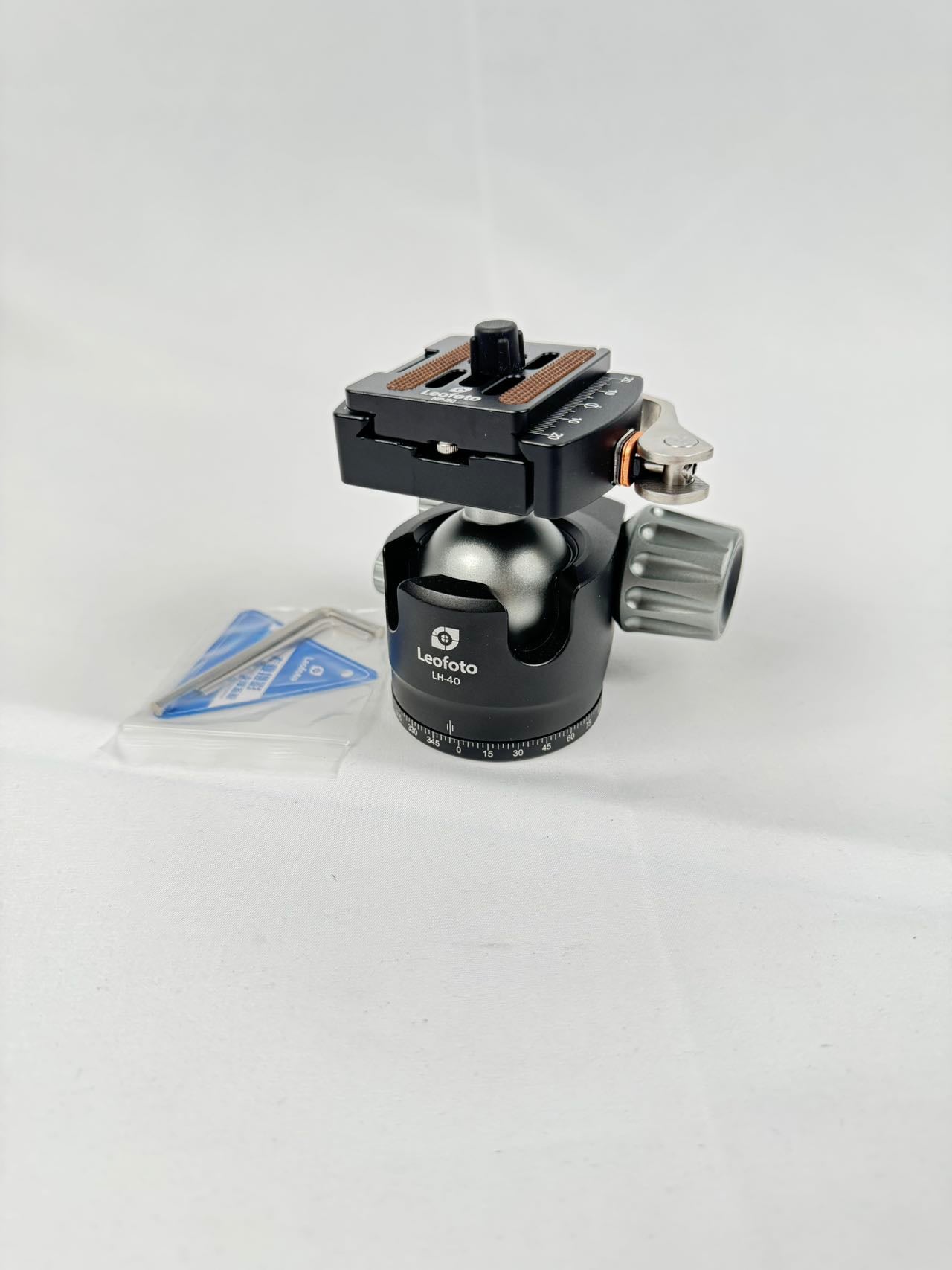 “Open Box" Leofoto LH-40LR Ball Head with LR-50 Lever Release Clamp | New, no bag