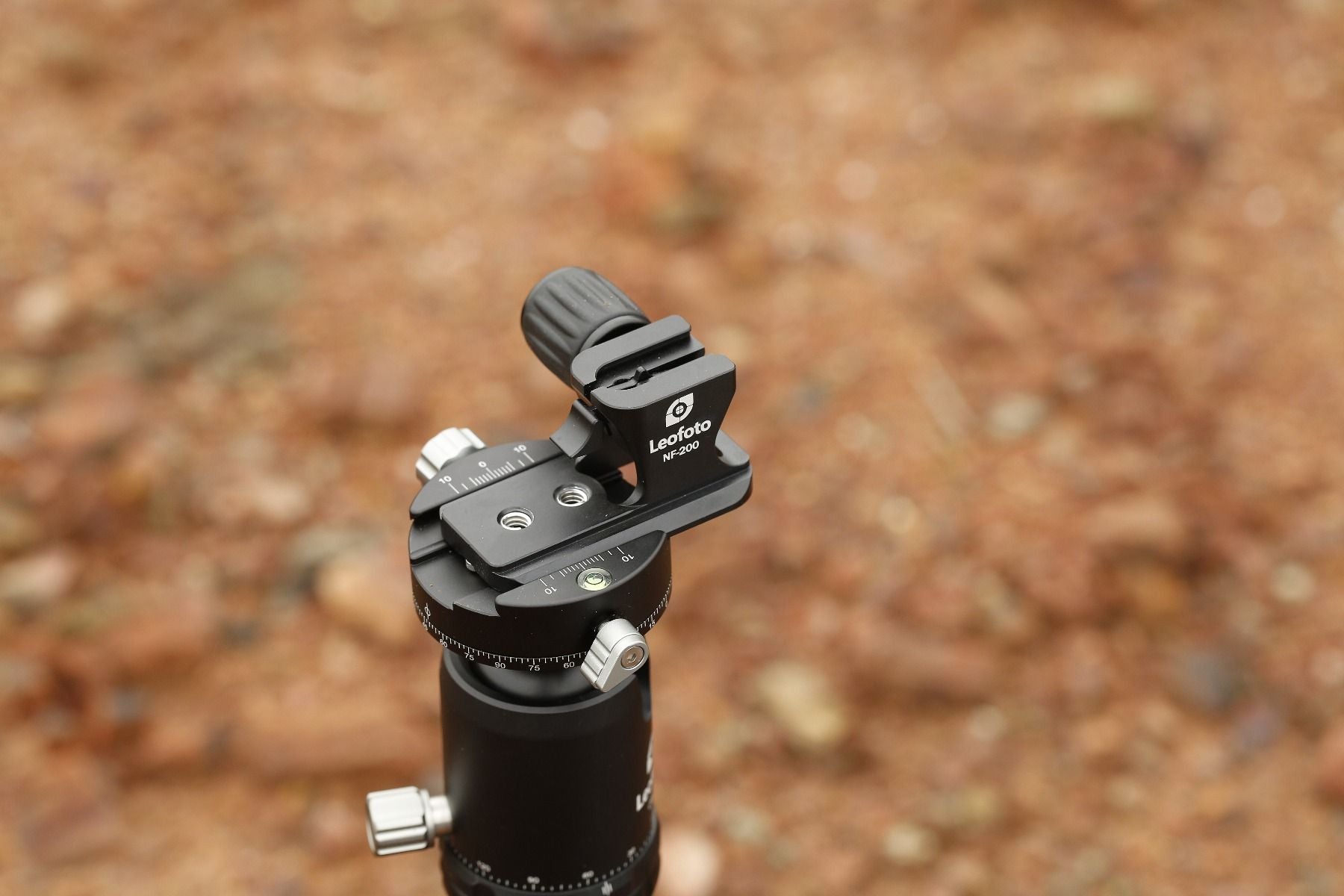 Leofoto NF-200 Lens Foot Compatible for Nikon 70-200mm F/2.8G ED VR II Lens | Arca Compatible